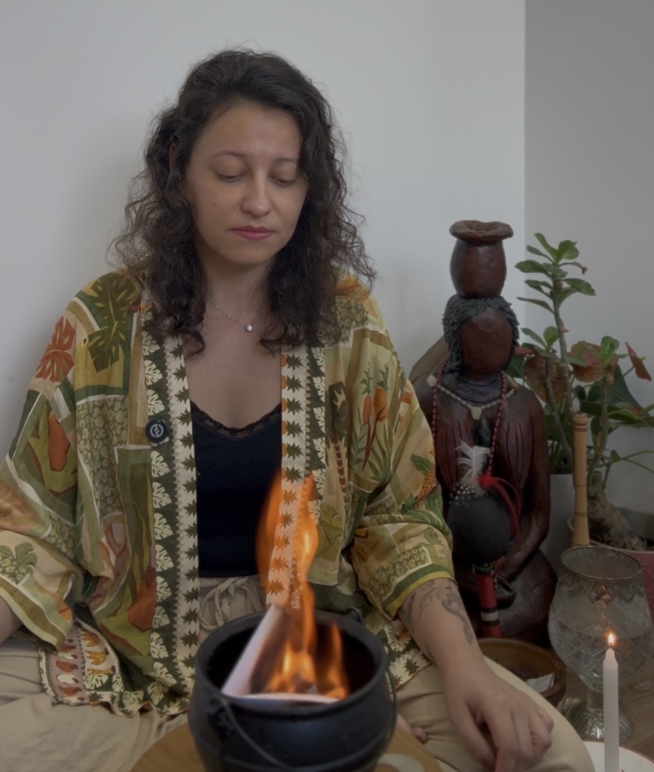 Carol Lana, fundadora da Escola Curandeiras de Si